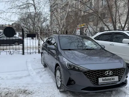 Hyundai Accent 2021 года за 8 500 000 тг. в Астана – фото 2