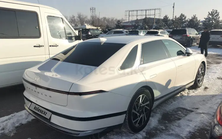 Hyundai Grandeur 2023 годаfor21 000 000 тг. в Алматы