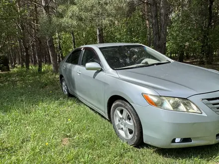 Toyota Camry 2006 года за 5 500 000 тг. в Петропавловск – фото 2
