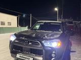 Toyota 4Runner 2020 годаүшін27 000 000 тг. в Атырау – фото 2