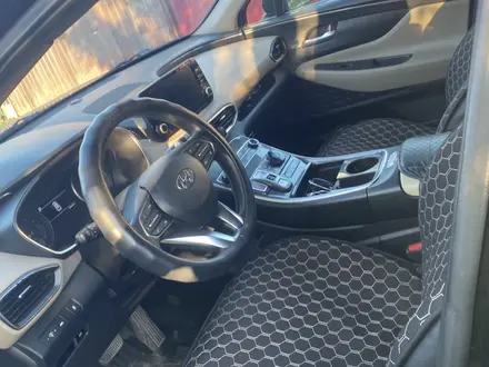 Hyundai Santa Fe 2021 года за 16 000 000 тг. в Усть-Каменогорск – фото 5