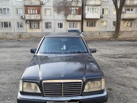 Mercedes-Benz E 220 1993 года за 2 500 000 тг. в Жезказган – фото 3