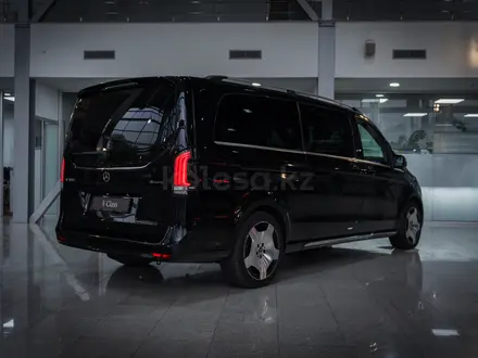 Mercedes-Benz V 300 Exclusive 2025 года за 68 218 000 тг. в Алматы – фото 4