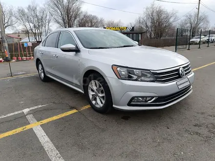 Volkswagen Passat 2017 года за 5 200 000 тг. в Уральск – фото 3