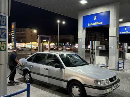 Volkswagen Passat 1995 года за 1 850 000 тг. в Актау