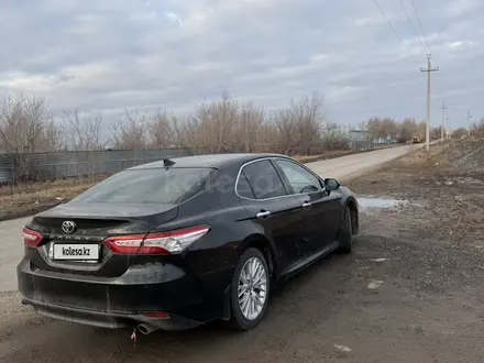 Toyota Camry 2019 года за 13 200 000 тг. в Костанай – фото 7