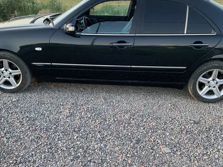 Mercedes-Benz E 280 1996 года за 2 800 000 тг. в Есик – фото 3