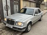 Mercedes-Benz E 230 1990 годаүшін1 450 000 тг. в Тараз