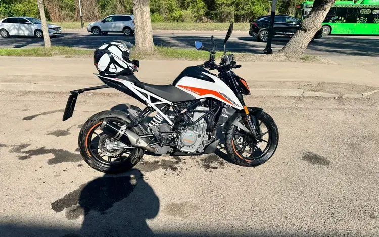 KTM  Duke 390 2023 года за 2 800 000 тг. в Алматы