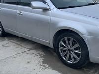 Toyota Avalon 2006 года за 5 800 000 тг. в Актау