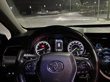 Toyota Camry 2018 года за 11 200 000 тг. в Экибастуз – фото 7