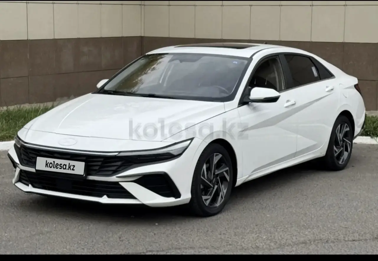 Hyundai Elantra, 2024