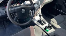 Volkswagen Passat 2005 годаүшін1 800 000 тг. в Костанай – фото 4