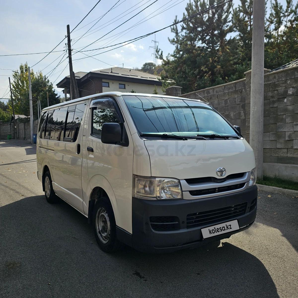 Toyota Hiace 2007 г.