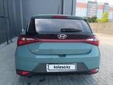Hyundai i20 2023 года за 6 990 000 тг. в Петропавловск – фото 5