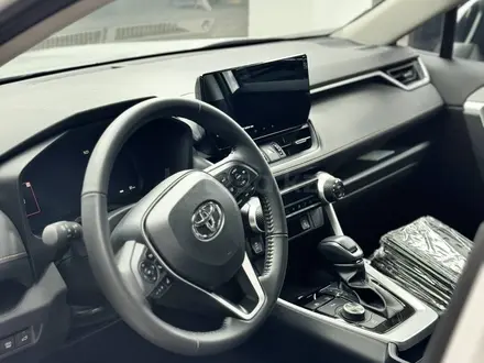 Toyota RAV4 Prestige 2024 года за 18 800 000 тг. в Алматы – фото 6