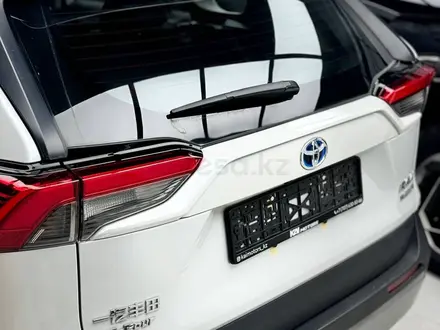 Toyota RAV4 Prestige 2024 года за 18 800 000 тг. в Алматы – фото 9