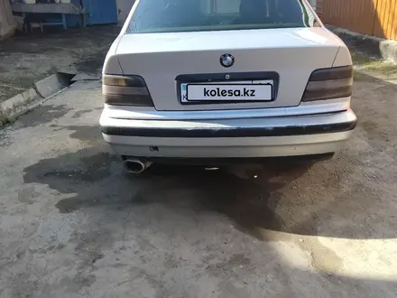 BMW 318 1992 года за 1 500 000 тг. в Зайсан – фото 3