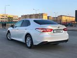 Toyota Camry 2020 года за 15 500 000 тг. в Актау – фото 3