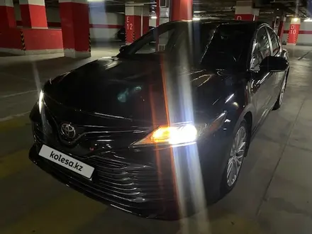 Toyota Camry 2020 года за 14 200 000 тг. в Тараз