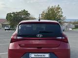 Hyundai i20 2023 года за 7 200 000 тг. в Актау – фото 3