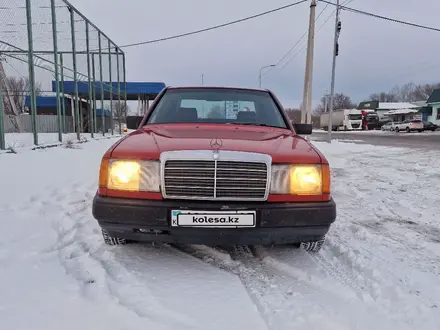 Mercedes-Benz E 230 1985 года за 2 900 000 тг. в Алматы – фото 34