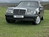Mercedes-Benz E 220 1993 года за 2 200 000 тг. в Шымкент