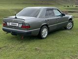 Mercedes-Benz E 220 1993 года за 2 200 000 тг. в Шымкент – фото 3