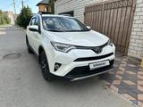 Toyota RAV4 2017 года за 10 800 000 тг. в Усть-Каменогорск