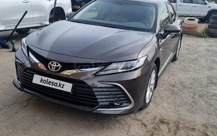 Toyota Camry 2022 года за 17 750 000 тг. в Костанай