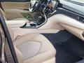 Toyota Camry 2022 года за 17 750 000 тг. в Костанай – фото 5