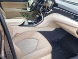 Toyota Camry 2022 года за 17 750 000 тг. в Костанай – фото 5