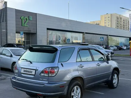 Lexus RX 300 2001 года за 4 800 000 тг. в Алматы – фото 4