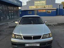 Nissan Bluebird, 1996