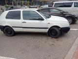Volkswagen Golf 1993 года за 200 000 тг. в Астана