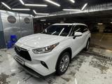 Toyota Highlander 2023 года за 33 500 000 тг. в Алматы