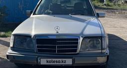 Mercedes-Benz E 220 1993 годаүшін1 400 000 тг. в Астана