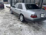 Mercedes-Benz E 280 1994 годаfor4 200 000 тг. в Туркестан – фото 2