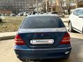 Mercedes-Benz C 180 2002 годаүшін2 700 000 тг. в Усть-Каменогорск – фото 4