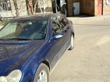 Mercedes-Benz C 200 2002 годаүшін3 300 000 тг. в Усть-Каменогорск – фото 2