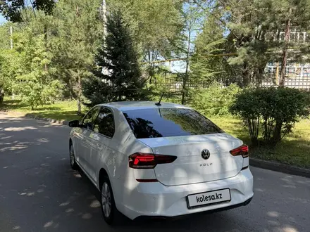 Volkswagen Polo 2021 года за 7 100 000 тг. в Алматы – фото 2