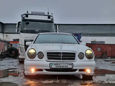 Mercedes-Benz E 280 1996 годаүшін2 200 000 тг. в Петропавловск
