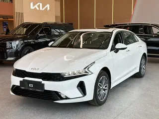 Kia K5 Premium
