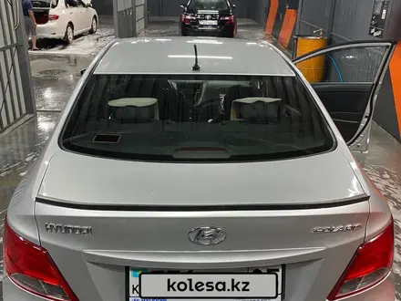 Hyundai Solaris 2015 года за 5 200 000 тг. в Алматы – фото 2