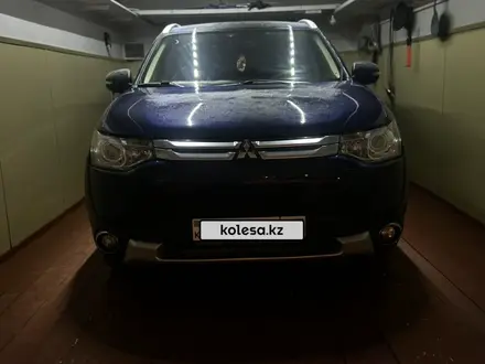 Mitsubishi Outlander 2014 года за 7 500 000 тг. в Петропавловск – фото 18