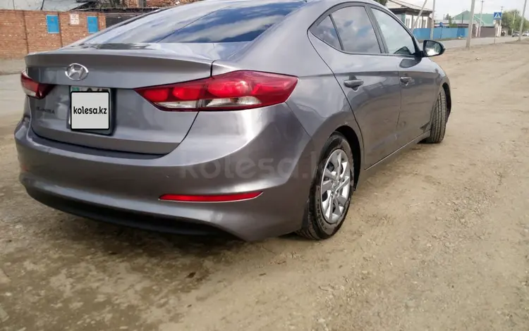 Hyundai Elantra 2018 года за 7 000 000 тг. в Семей