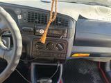 Volkswagen Golf 1993 годаүшін1 500 000 тг. в Караганда – фото 3