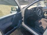 Volkswagen Golf 1993 годаүшін1 500 000 тг. в Караганда – фото 4