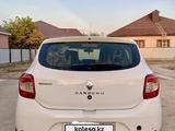 Renault Sandero 2015 года за 3 500 000 тг. в Атырау – фото 4