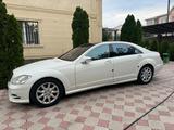 Mercedes-Benz S 500 2007 годаүшін8 500 000 тг. в Алматы – фото 2